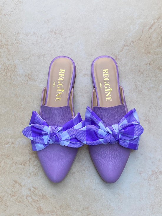 Mules de cuero con tendencia Vichy hechos a mano y en edición limitada.